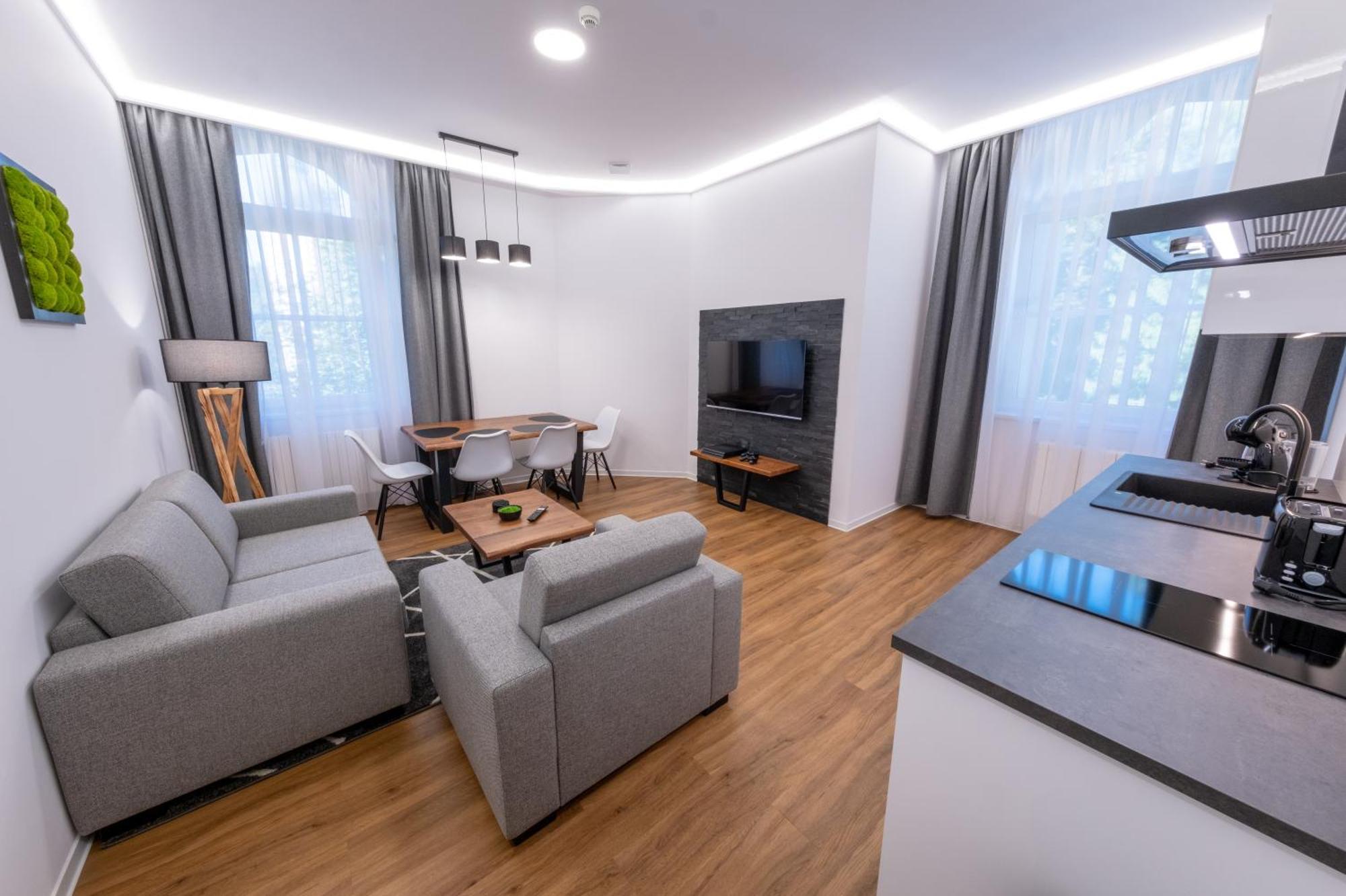 It Centrum Apartments Врхлабі Номер фото